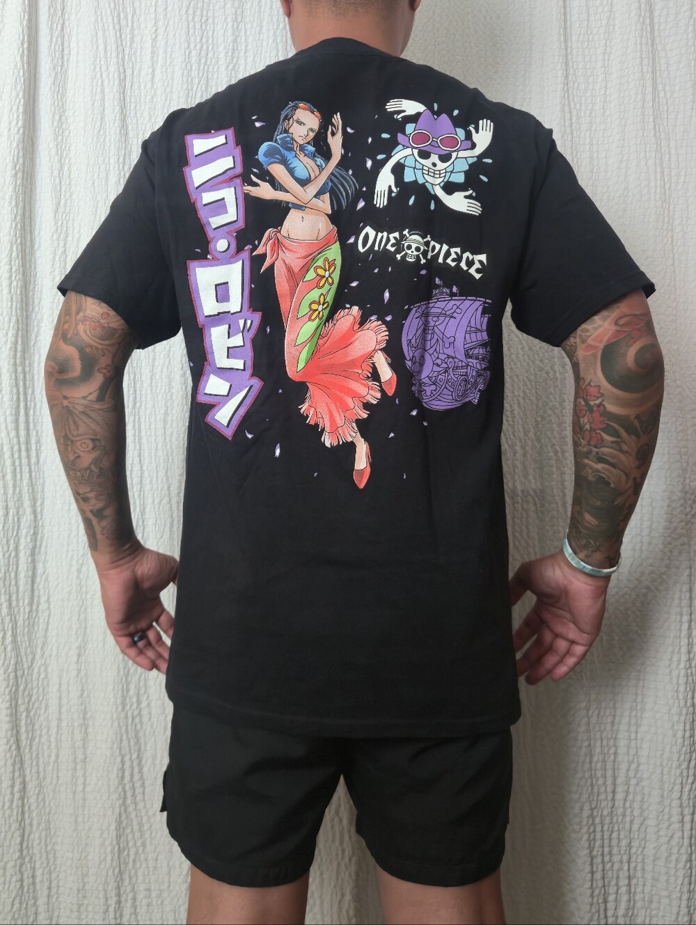 One Piece 'Nico Robin' Shirt Large